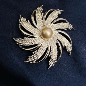 Starburst Sara Coventry Brooch